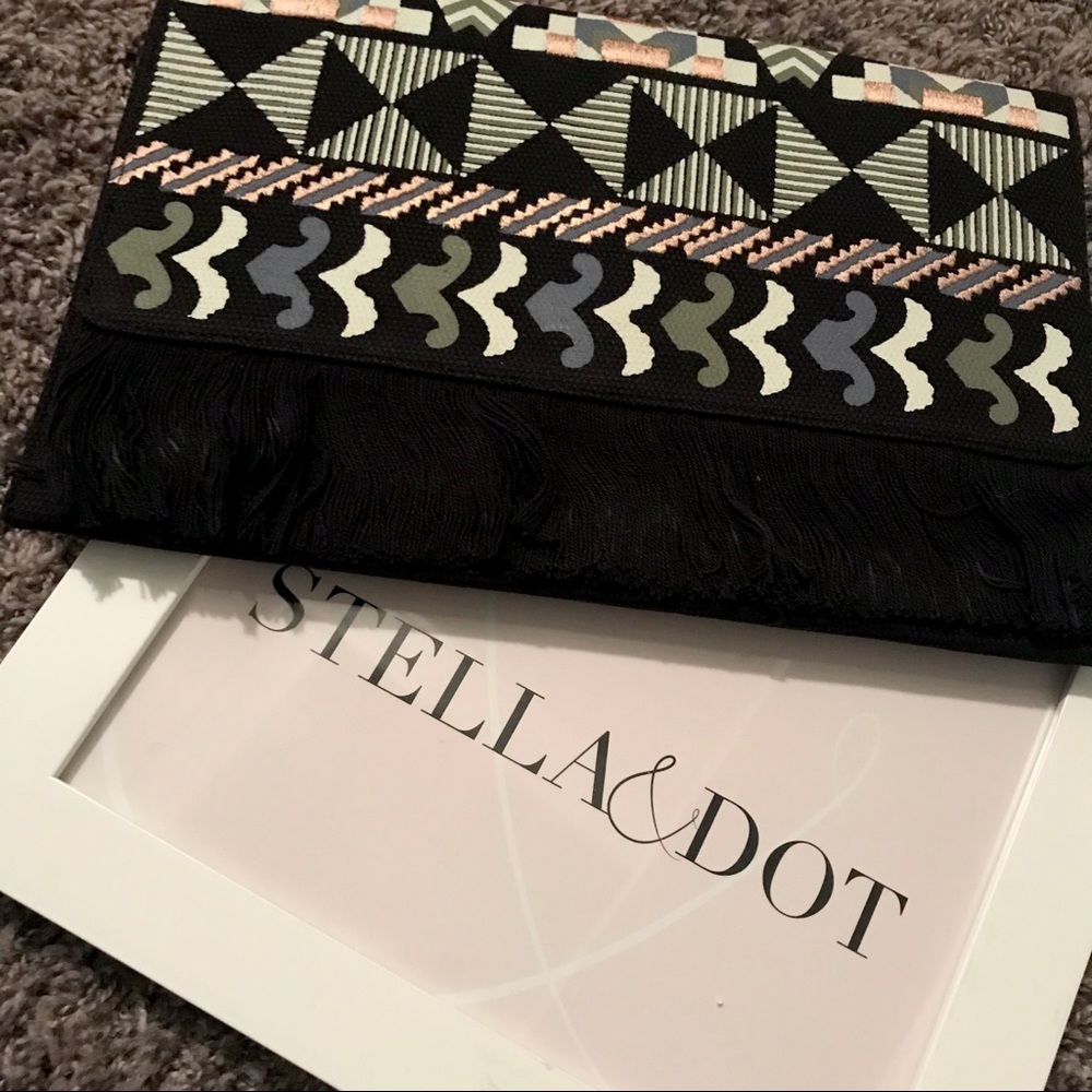 NWOT Stella & Dot Taj Clutch